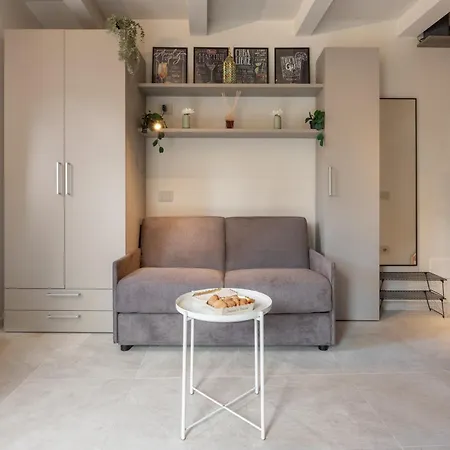 Apartamento Via Avelli, 4 - Charming - Attico Al 5to Piano Senza Ascensore Vicino Stazione Con Terrazza Con Vista Santa Maria Novella *