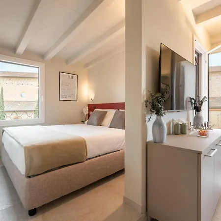 Apartamento Via Avelli, 4 - Charming - Attico Al 5to Piano Senza Ascensore Vicino Stazione Con Terrazza Con Vista Santa Maria Novella *