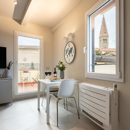 Via Avelli, 4 - Charming - Attico Al 5to Piano Senza Ascensore Vicino Stazione Con Terrazza Con Vista Santa Maria Novella Lägenhet *