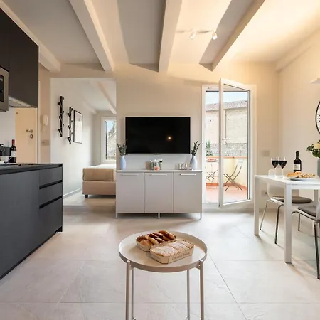 Διαμέρισμα Via Avelli, 4 - Charming - Attico Al 5to Piano Senza Ascensore Vicino Stazione Con Terrazza Con Vista Santa Maria Novella Φλωρεντία